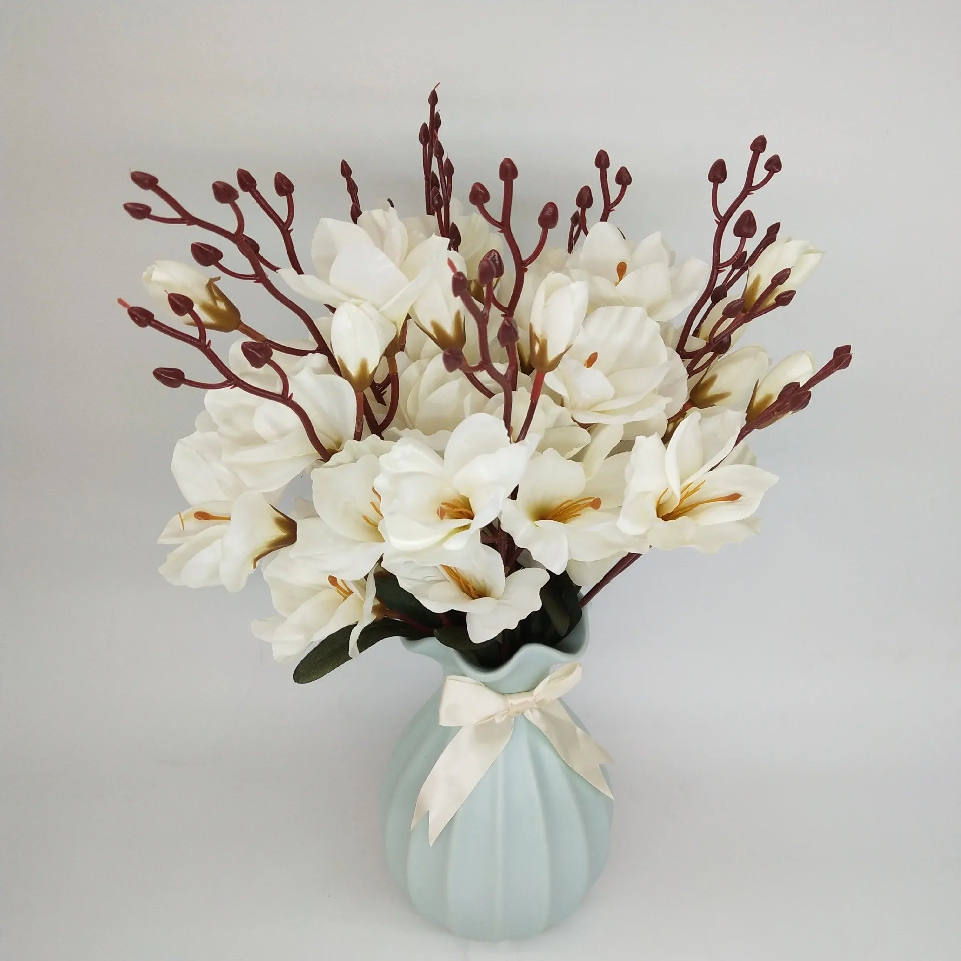 M250 Artificial Flowers Wholesale Silk Magnolia Flower Bunch Floral Wedding Bouquet Party Home Daily Decor