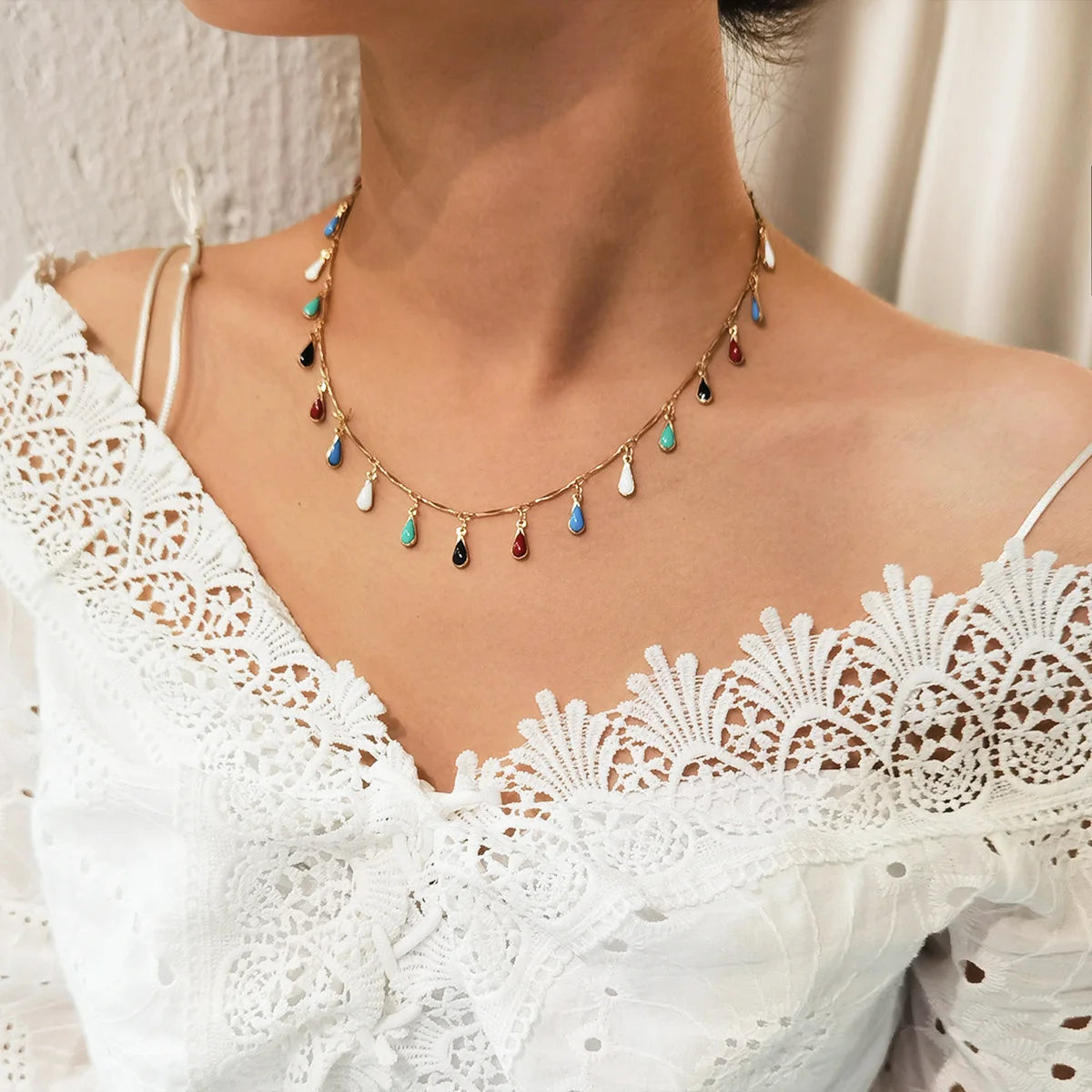 Vintage Fashion Jewelry Tassel Geometric Necklace With Ethnic Style Color Water Drop Clavicle Personality Simple Metal Necklaces