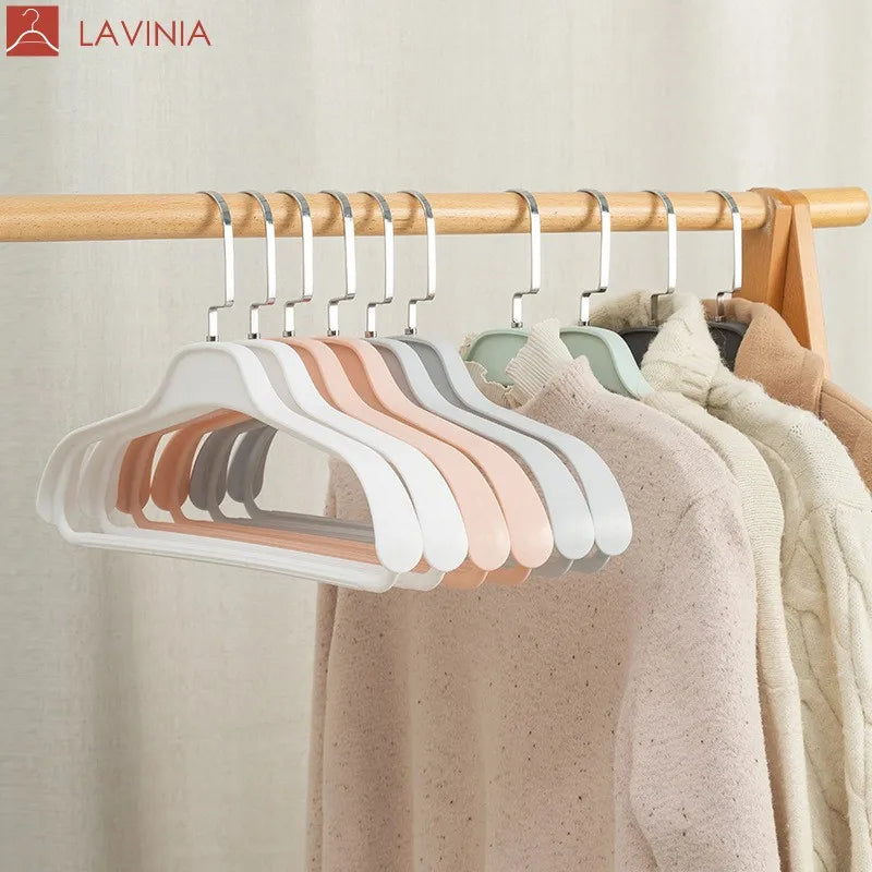 Lavinia Wholesale Luxury Wide Shoulder Plastic Hangers Non Slip Adults Suits Black Hangers