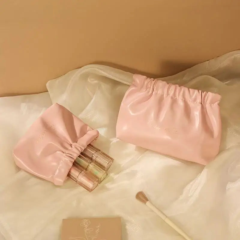 Wrinkled Makeup Bag with High Aesthetic Value Hand-held Portable Waterproof Travel Grooming Storage Bag Red Envelope