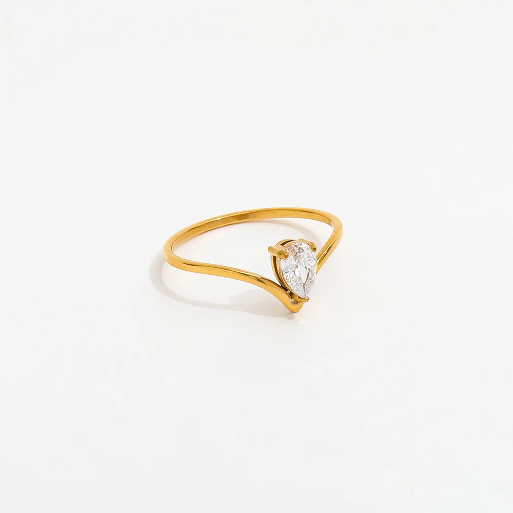 Fenny 18K Gold Plated Wholesale Waterproof&No Fade Fashion Dainty Arrow Zircon Stainless Steel Finger Ring for Women
