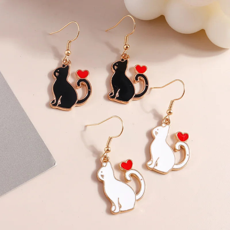 Fashion Ladies Handmade Black & White Cat Pendant Earrings Trendy Designer Drop Dangling Jewelry Made of Zinc Alloy