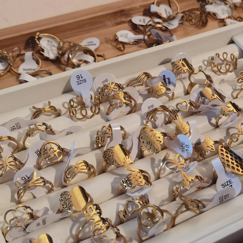 Retro Style Flowers Love Leaves Design Gold Plated Stainless Steel Ring Wholesale