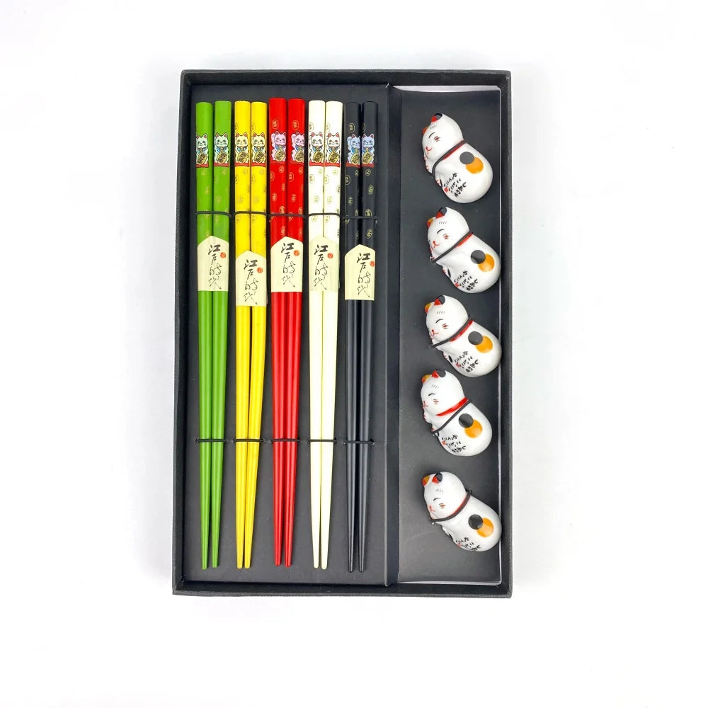 Hot Sell Japanese Style Lucky Cat Painting Wooden 5prs Chopsticks with 5pcs Ceramic Rest for Gift Box Set