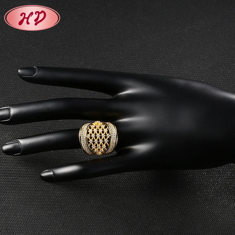 2019 Fashion Style Copper Gold Color Zirconia Women Wedding Band Rings Ladies Beautiful Engagement Rings