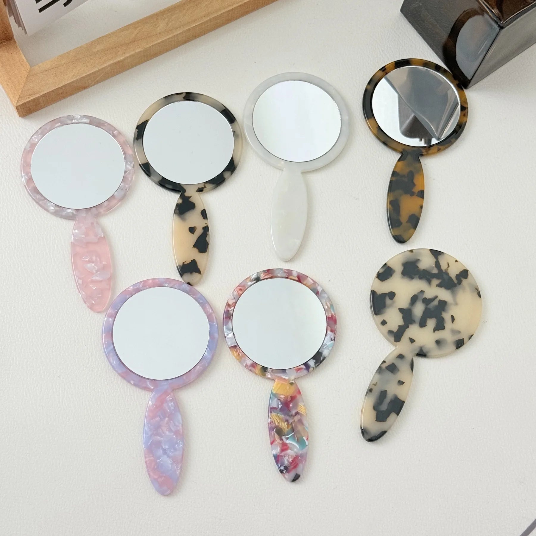 Classical Style Vintage Portable Handheld Mirrors Single Sided Round Acetate Makeup Mirror