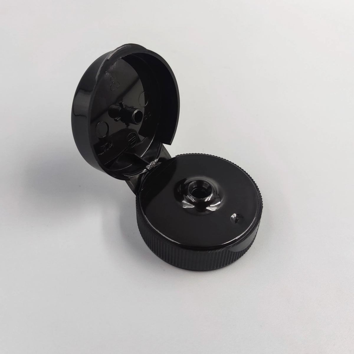 Wholesale Plastic Ribbed Black 28/400 Flip Top Caps for Bottle Seals Cap 28mm