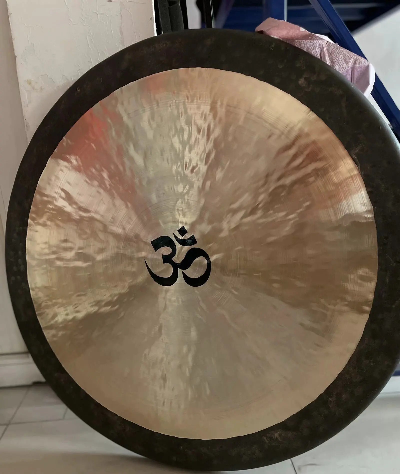 Arborea Handmade 18 Inch Deep Wave B20 Bronze Gong with High Grade Sound for Meditation and Sound Healing (Without Gong Stand)
