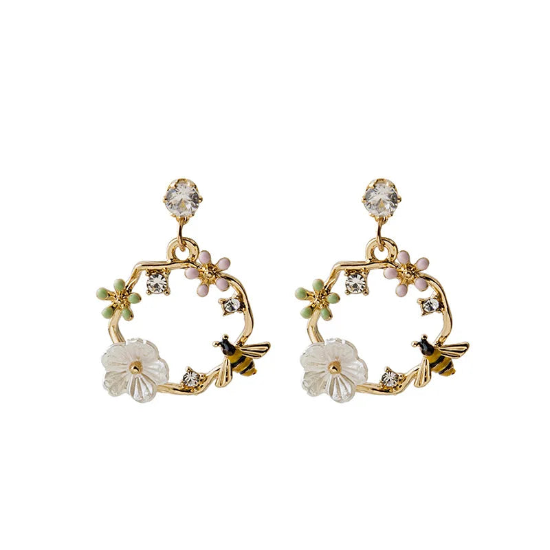 Japanese Style Vintage Bee Flowers Stud Earrings Rhinestone Resin Hoop Earrings for Women
