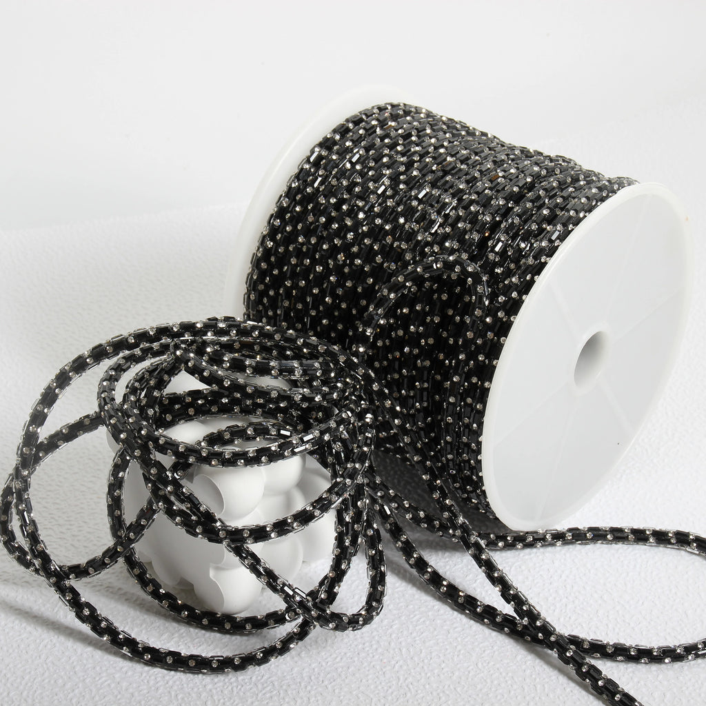 Black 2.5*5mm Glass Patterned Rhinestone Rope with 6mm Flash Rhinestone 3D Adhesive Circular Stretching Technology Glue on