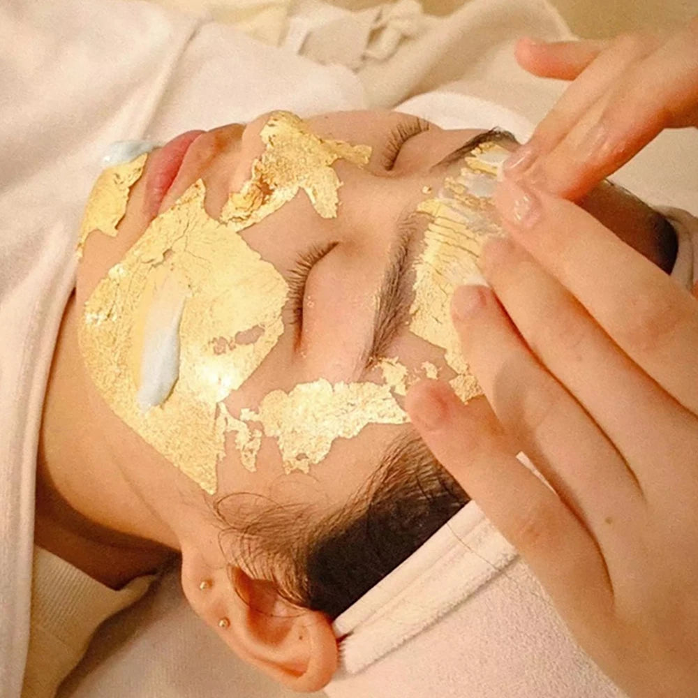 Hot Selling 4.33 X 4.33 cm 100 Sheets Decorating Foods Edible 24K Gold Leaf