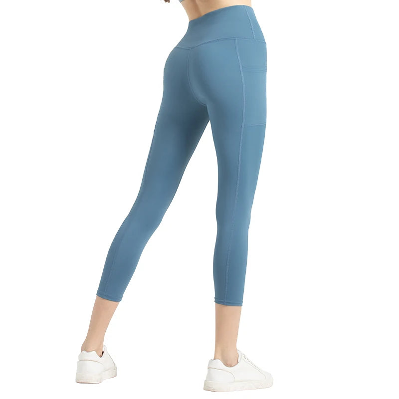 Women's Plus Size Seamless Gym Sweat Pants Solid Pattern Yoga Leggings with Pockets TikTok Fashionable Women's Fitness Wear