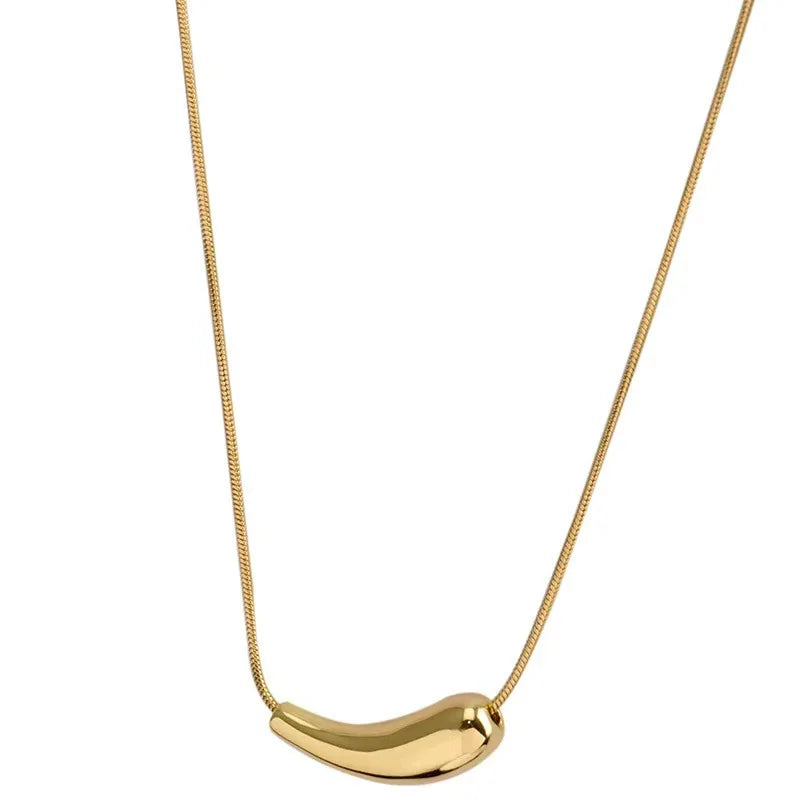 Dainty Chic 18K Gold Plated Chili Shaped Pendant Necklace No Fade Stainless Steel Pepper Charm Necklace for Ladies