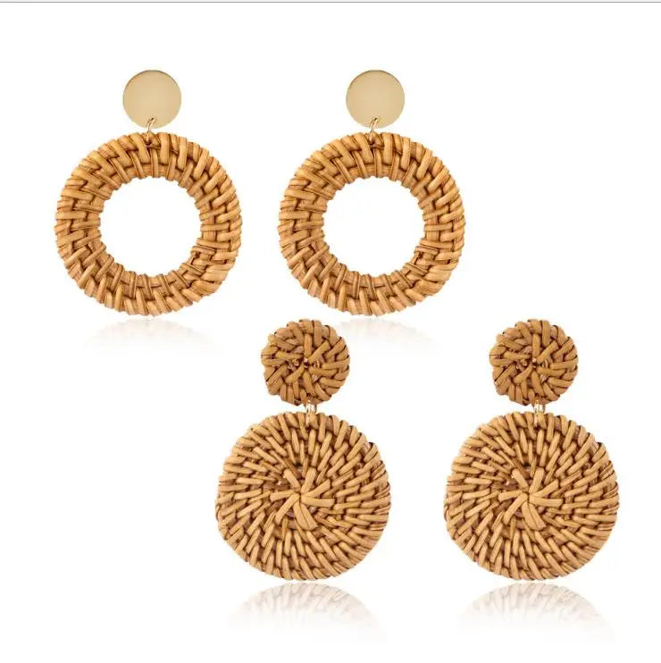 Popularly Cut Girls Fan Shape Straw Rattan Woven Drop Earrings Jewelry Party Wear Button Dangle Hook Earrings MegaBDM