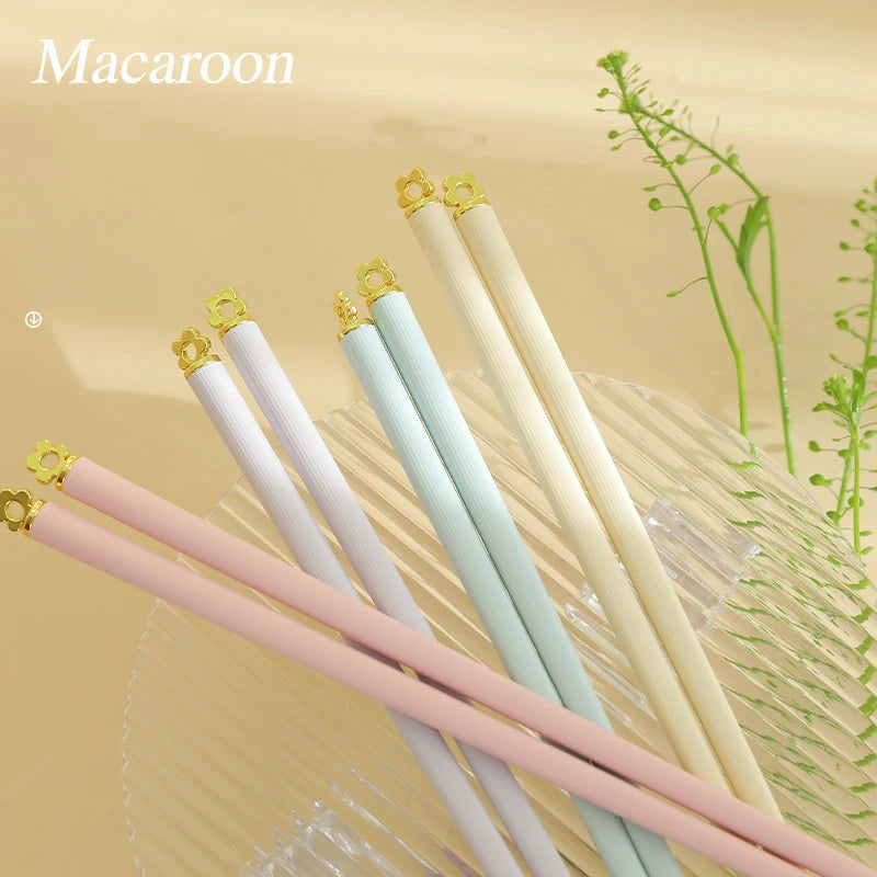 Korean Multicolor Lightweight Reusable Chopsticks Non-slip Easy Clean Cute Flower Alloy Sushi Chopsticks with Box