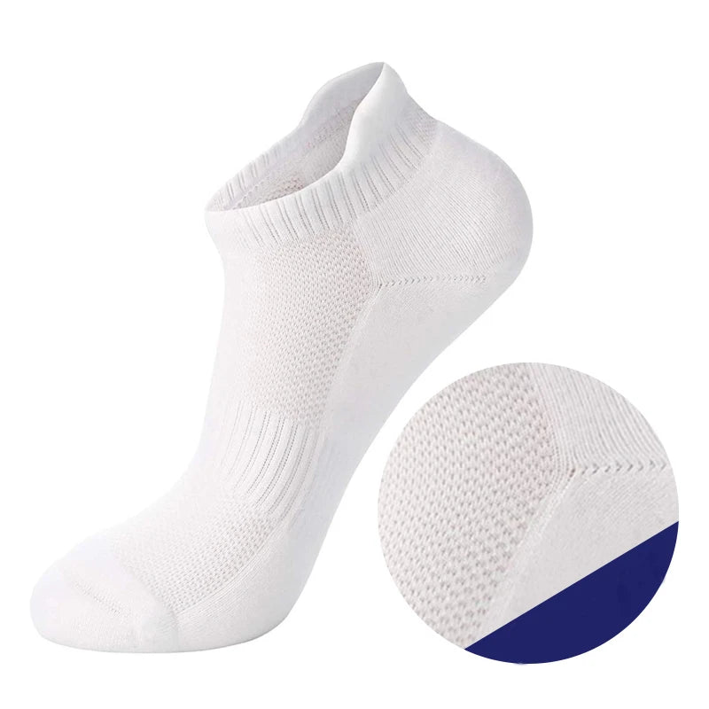 Men's Jacquard Running Socks Anti-Slip Grip Breathable Cotton Custom Logo Knitted Ankle Sports Socks Logo Bottom for Youth