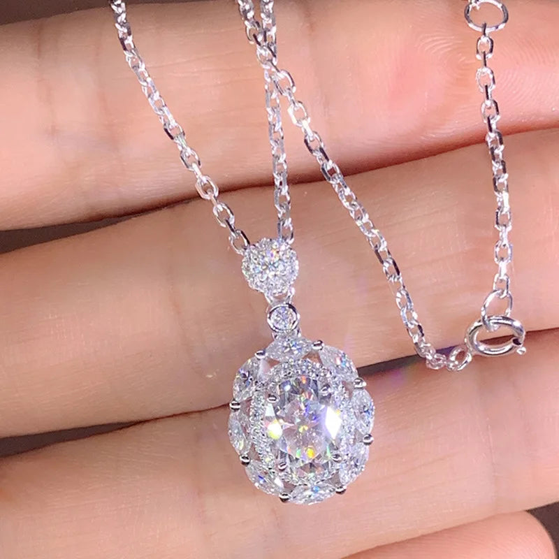 Huitan Wholesale Aesthetic Marquise Cut 3A Zircon Necklace Brilliant Crystal Temperament Women Fashion Jewelry Pendant Necklaces