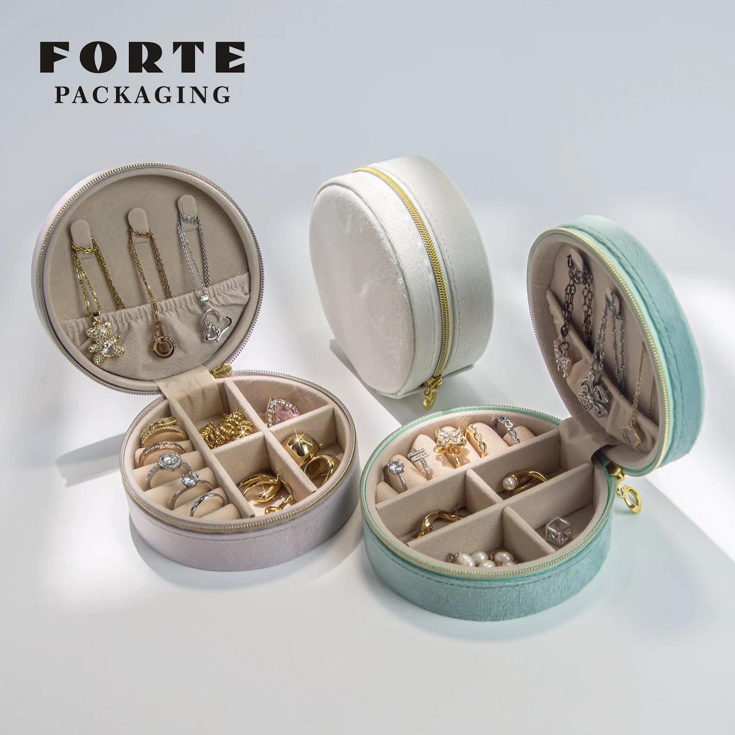 FORTE Portable Velvet Jewelry Organizer Case Travel-friendly Storage for Rings Earrings Necklaces Made in China
