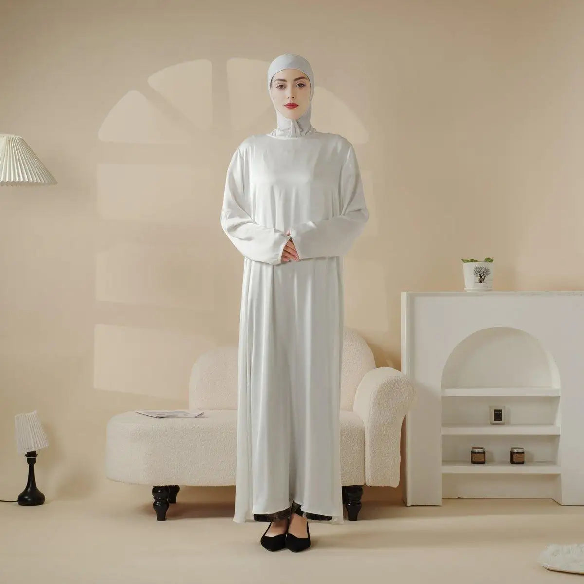 Wholesale Dubai Satin Women's Muslim Abaya Modest Long Sleeve Robe with Hijab Plus Size and Anti-Static Design