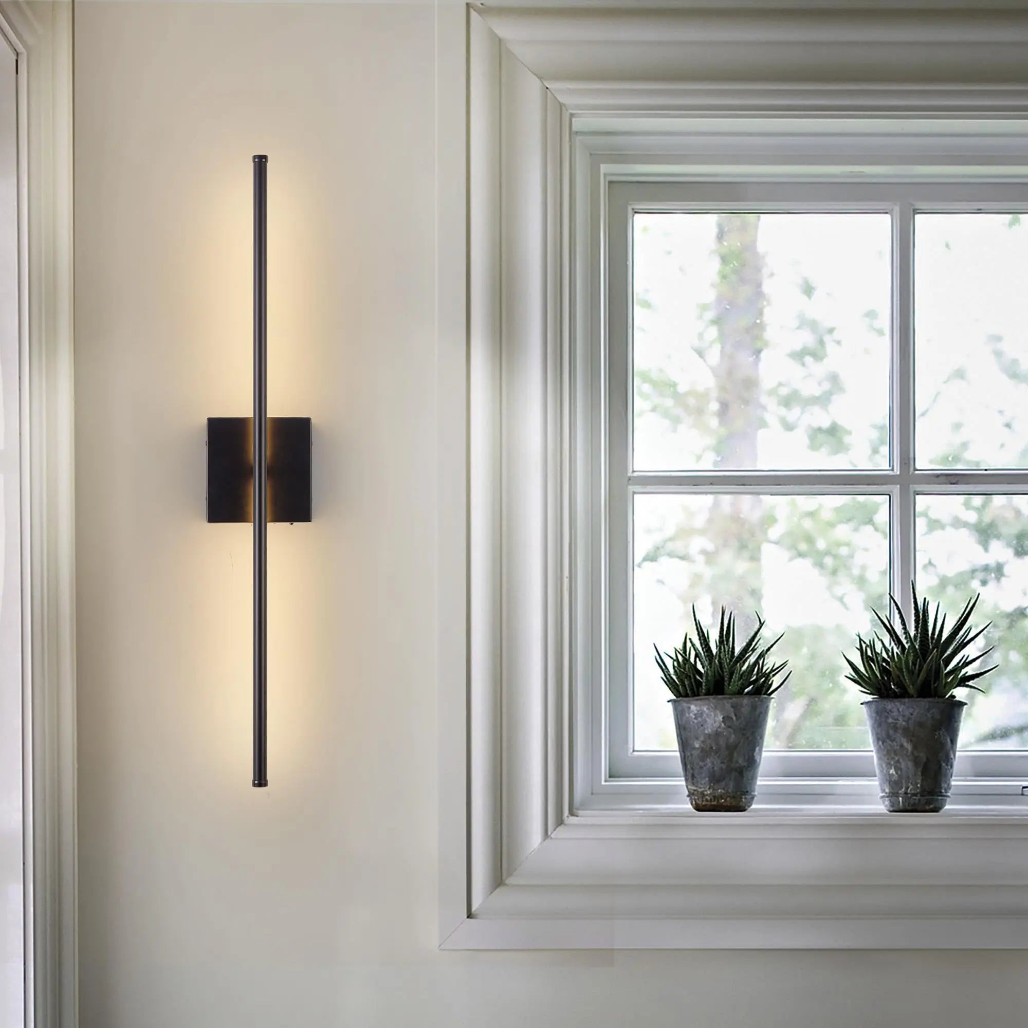 Battery Operated Wall Sconce with Remote Control Dimmable Wall Sconce 360Â°Rotate LED Matte Black/Gold Wall Light