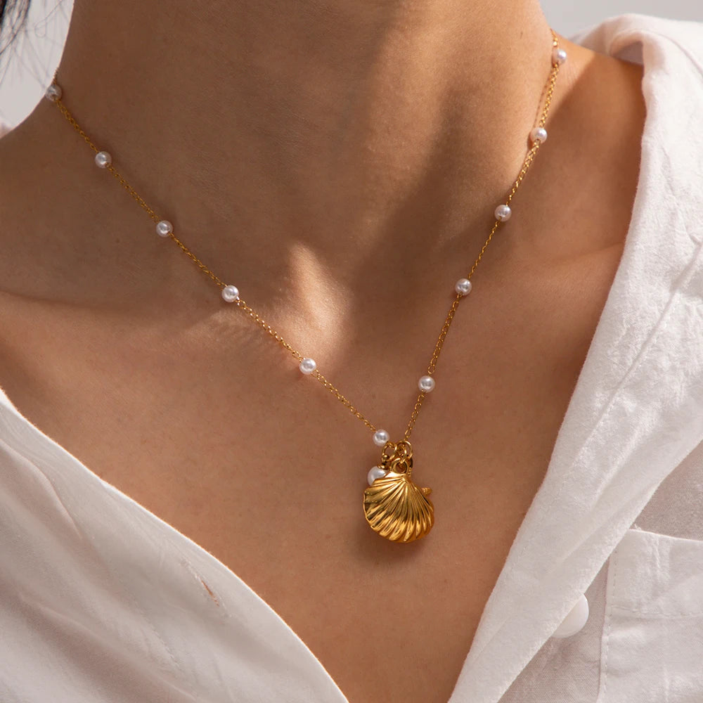 J&D Jewelry Ocean Series 18K Gold Plated Stainless Steel Pearl Starfish Seashell Pendant Necklace for Girls