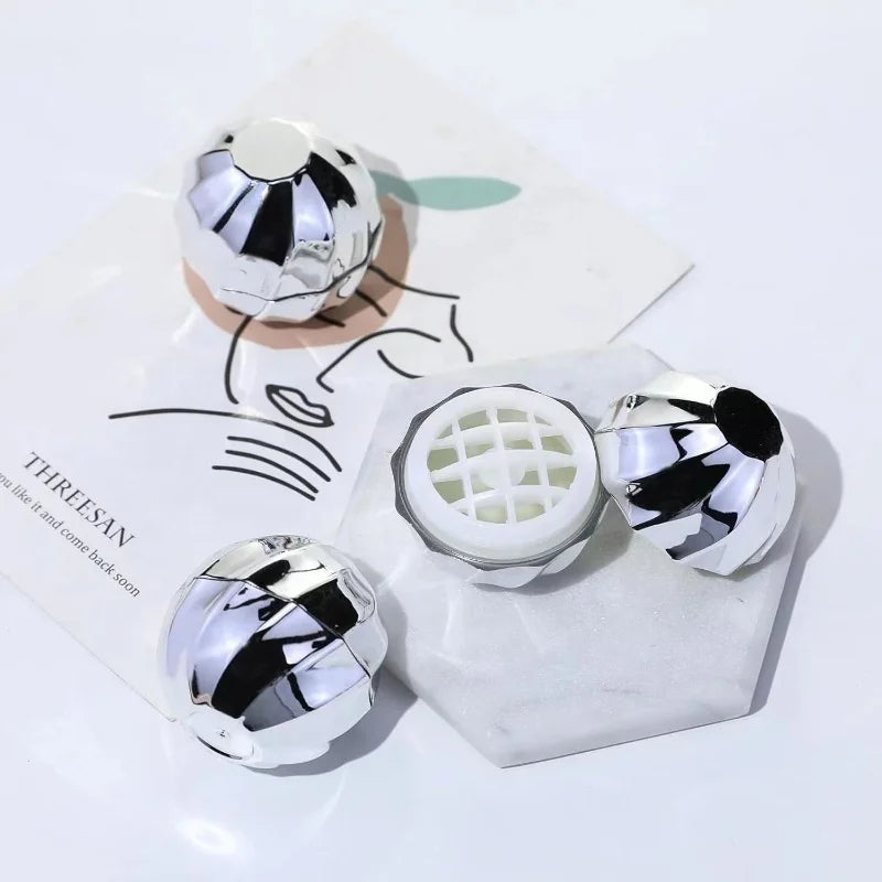 Ready to Ship Metallic Silver Gold Lip Balm Jar 7g Egg Shape Round Cosmetic Lip Balm Ball Containers Ball Lip Balm