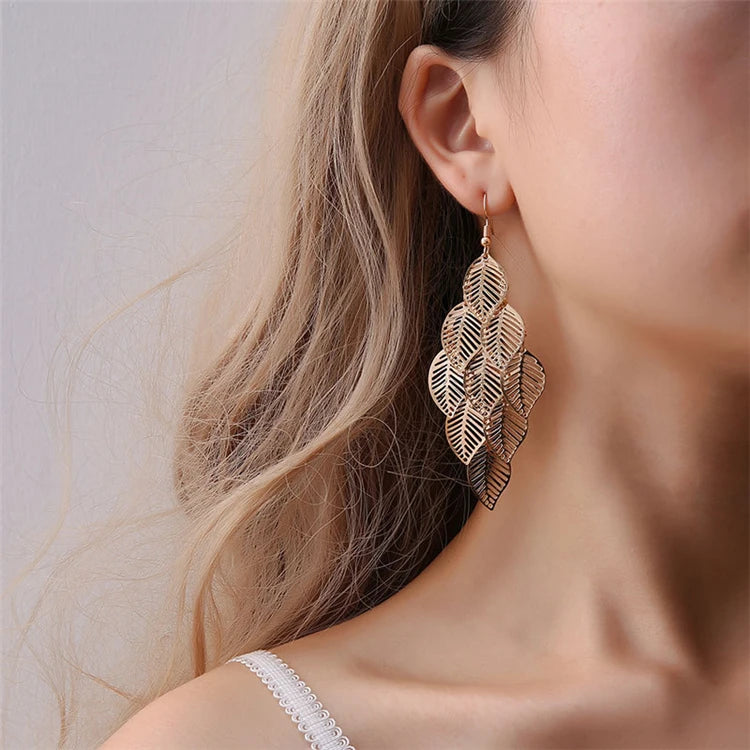 New Korean Fashion Diamond Earrings Jewelry Luxury Hollow Pattern Earrings
