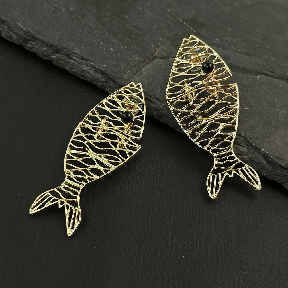 New Statement Metal Fish Shape Drop Earrings Vintage Gold Alloy Dangle Earrings for Women Fashion Punk Accessories