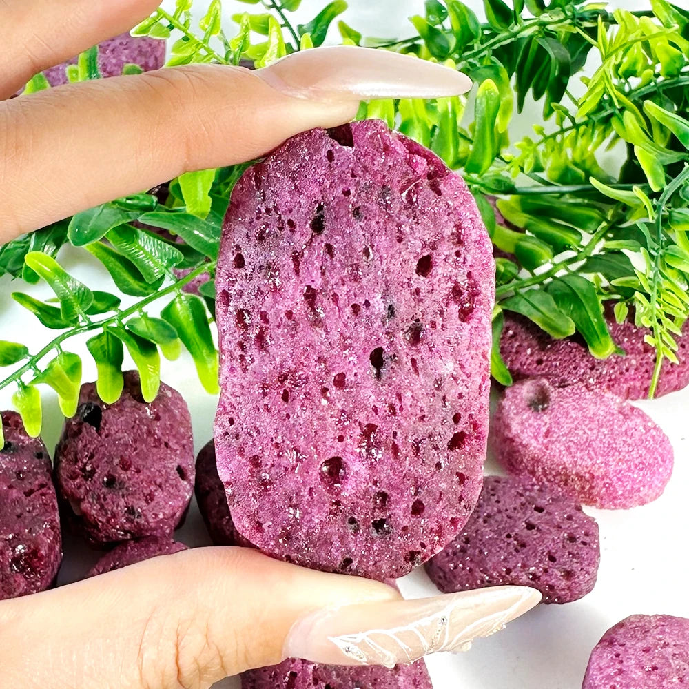 Wholesale Natural Crystal Healing Stone Crystal Red Corundum Palm Stone for Home Decoration and Gift