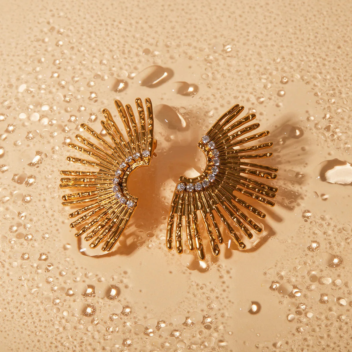 Vintage Scalloped Rhinestone Geometric Zircon 18K Gold Plated Stud Earring Texture Rhinestone Fan Shape Stud Earring  for Women