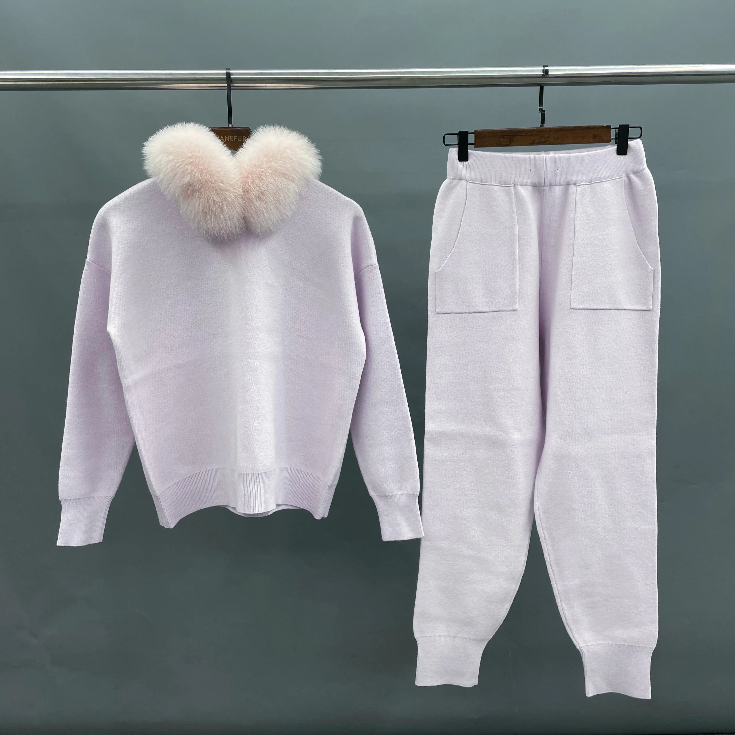Wholesale Price Factory Directly Sell Free Size Lounge Suit Women and Kid Size Fur Sweater Suit
