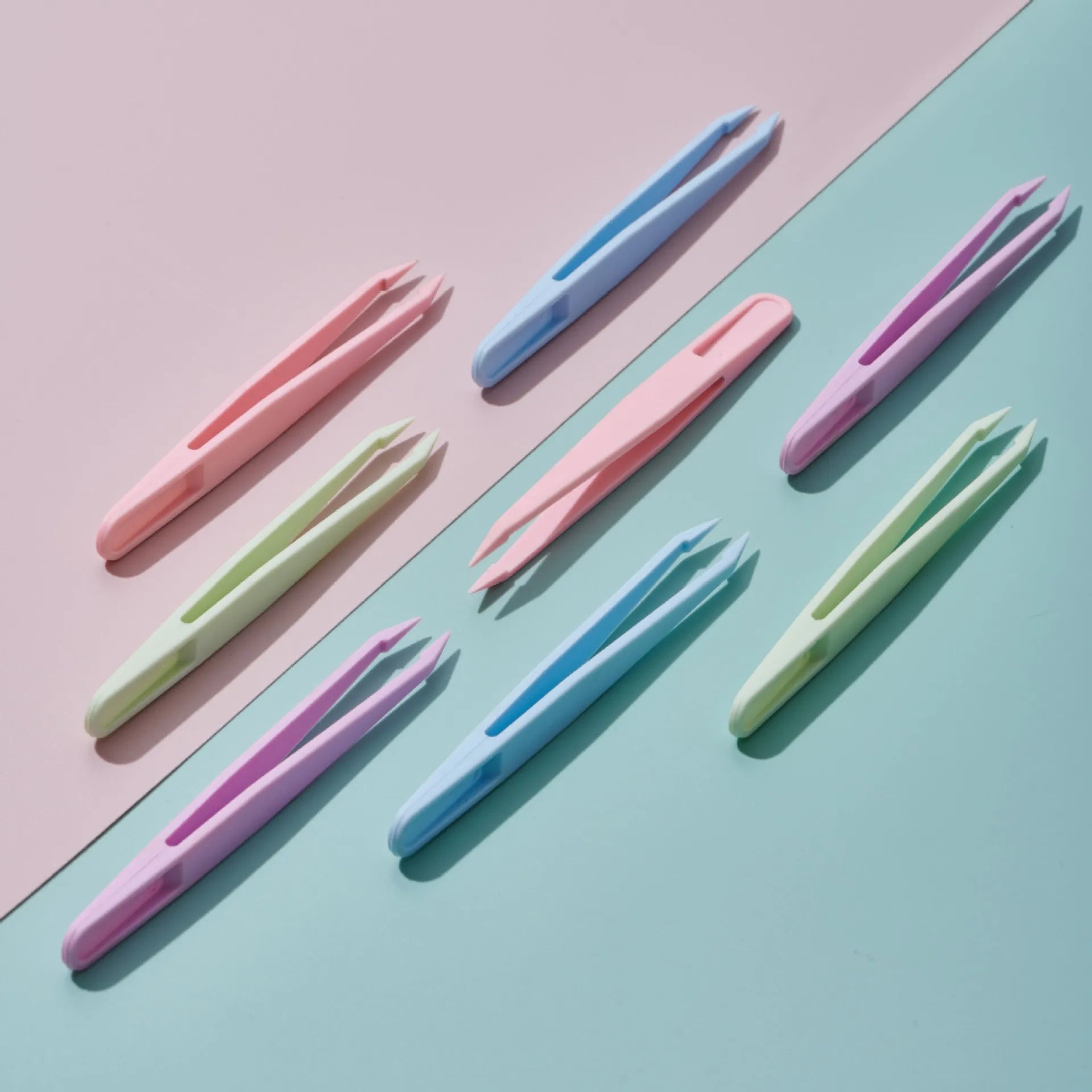 Factory Cheap Plastic Disposable Macaron Contact Lenses Tweezers Eyelash Curler Kids Toy False Eyelash Tweezers DIY Small Pieces