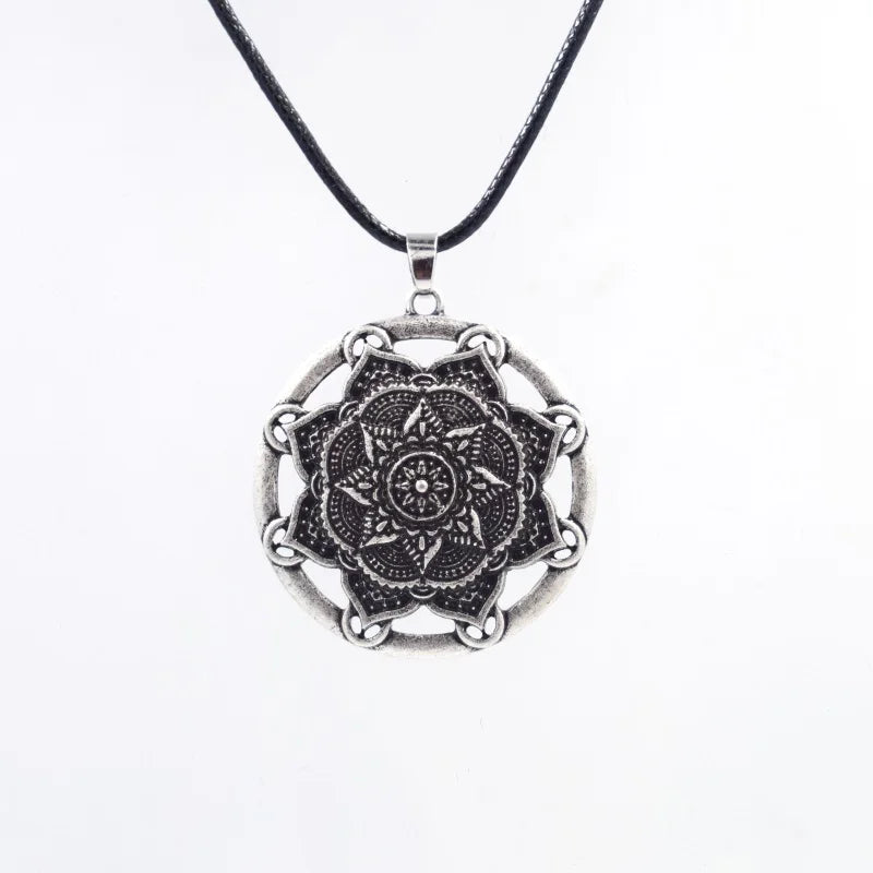 Tibet Buddhism Spiritual Faith Jewelry Religion Meditation Amulet Lotus Flower Mandala Necklace