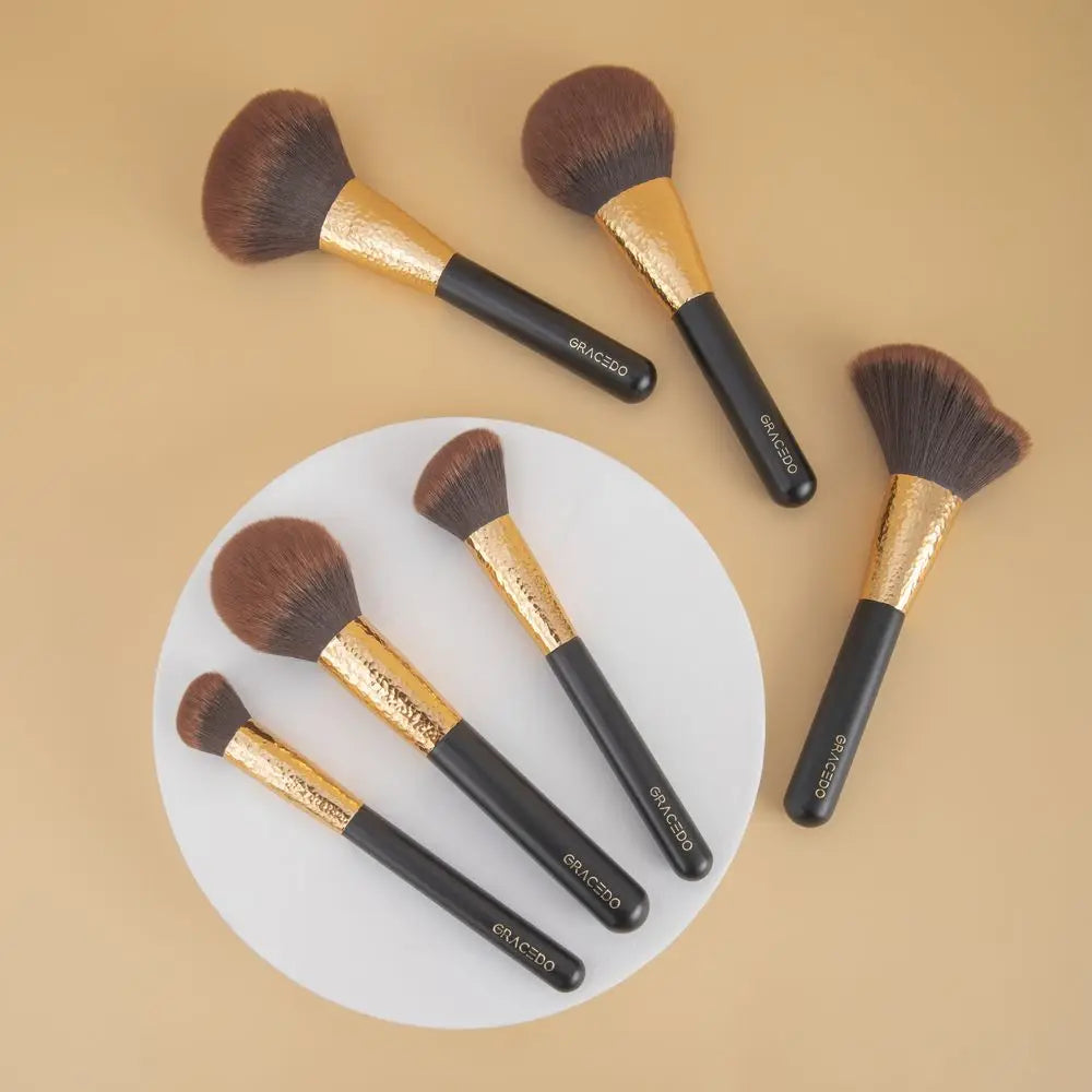 Customize Gracedo Short Handle Natural Wooden Eco Friendly Fan Brush Makeup Set With Bag