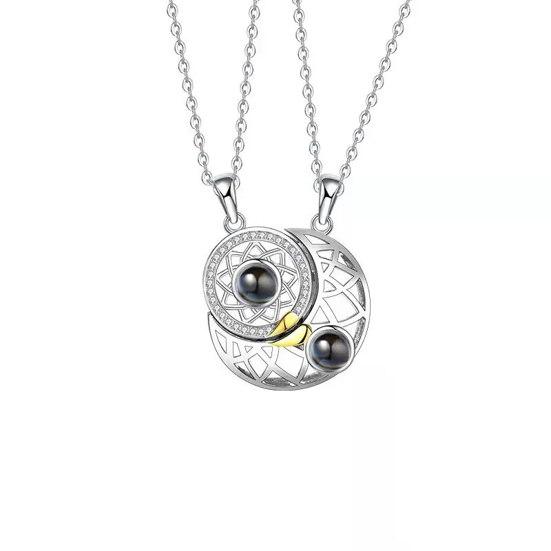 Collares Para Parejas  Valentine's Day 100 Languages I Love You Photo Projection Necklace  Sun and Moon Couple Necklace