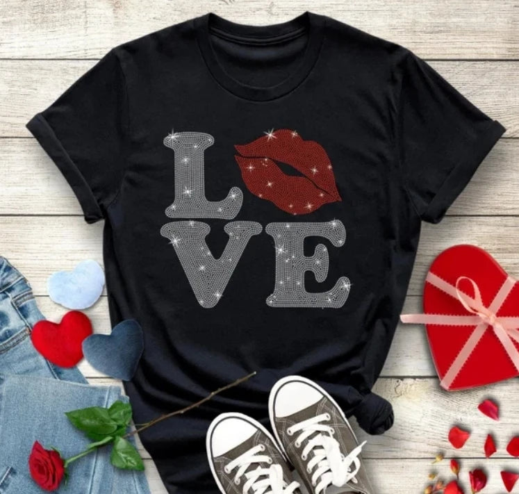 2025 Dongguan Factory Wholesale 100% Cotton Formal Letter love Rhinestone Printing Apparel Clothing t Shirt Supplier