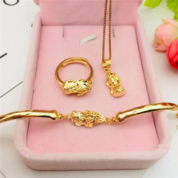Dubai Gold Gold Plated Jewelry Set Smooth Brave Brave Ring Bracelet Pendant Accessories Wholesale
