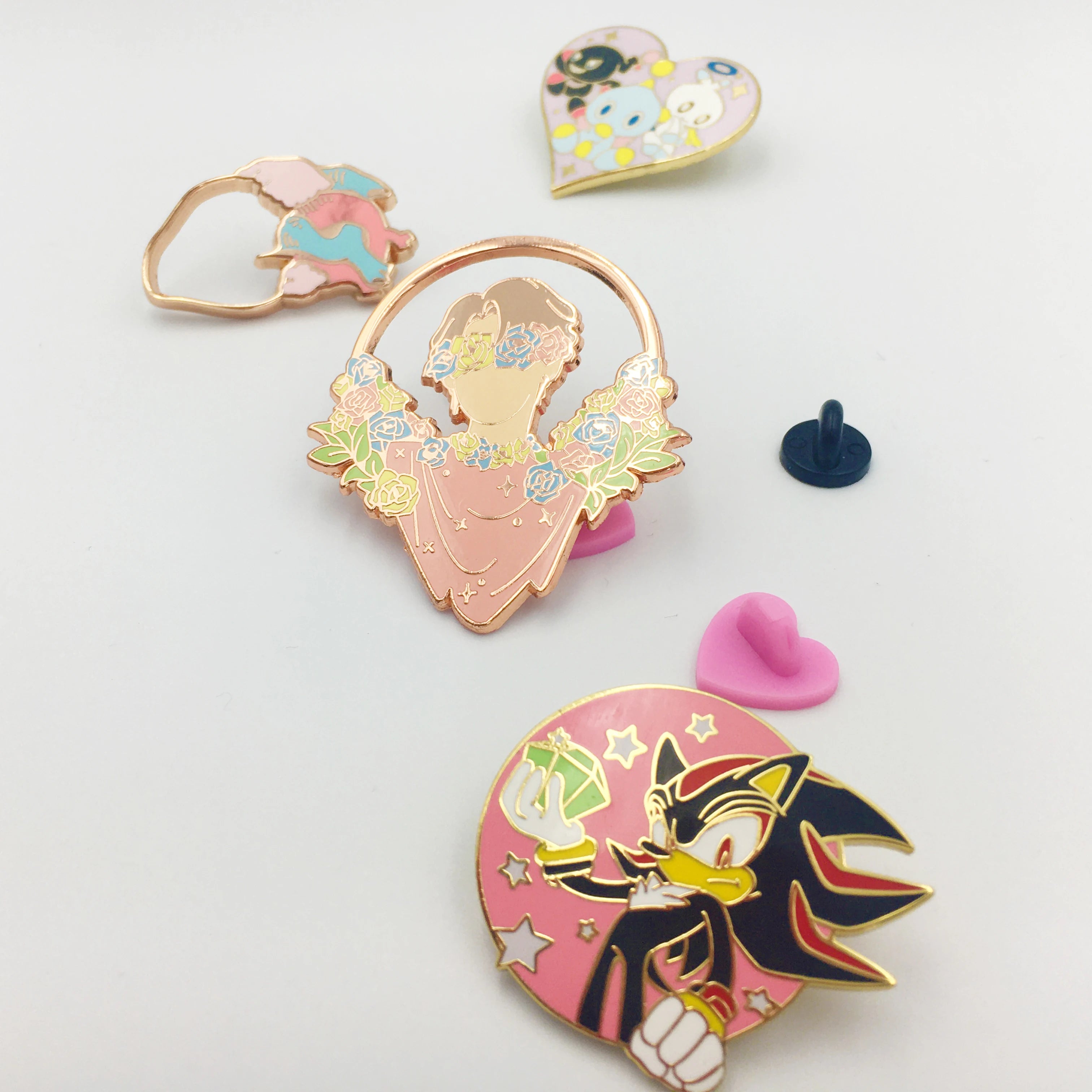China Manufacturer Custom Hard Enamel Lapel Pin Metal logo Badges Brooch Pin