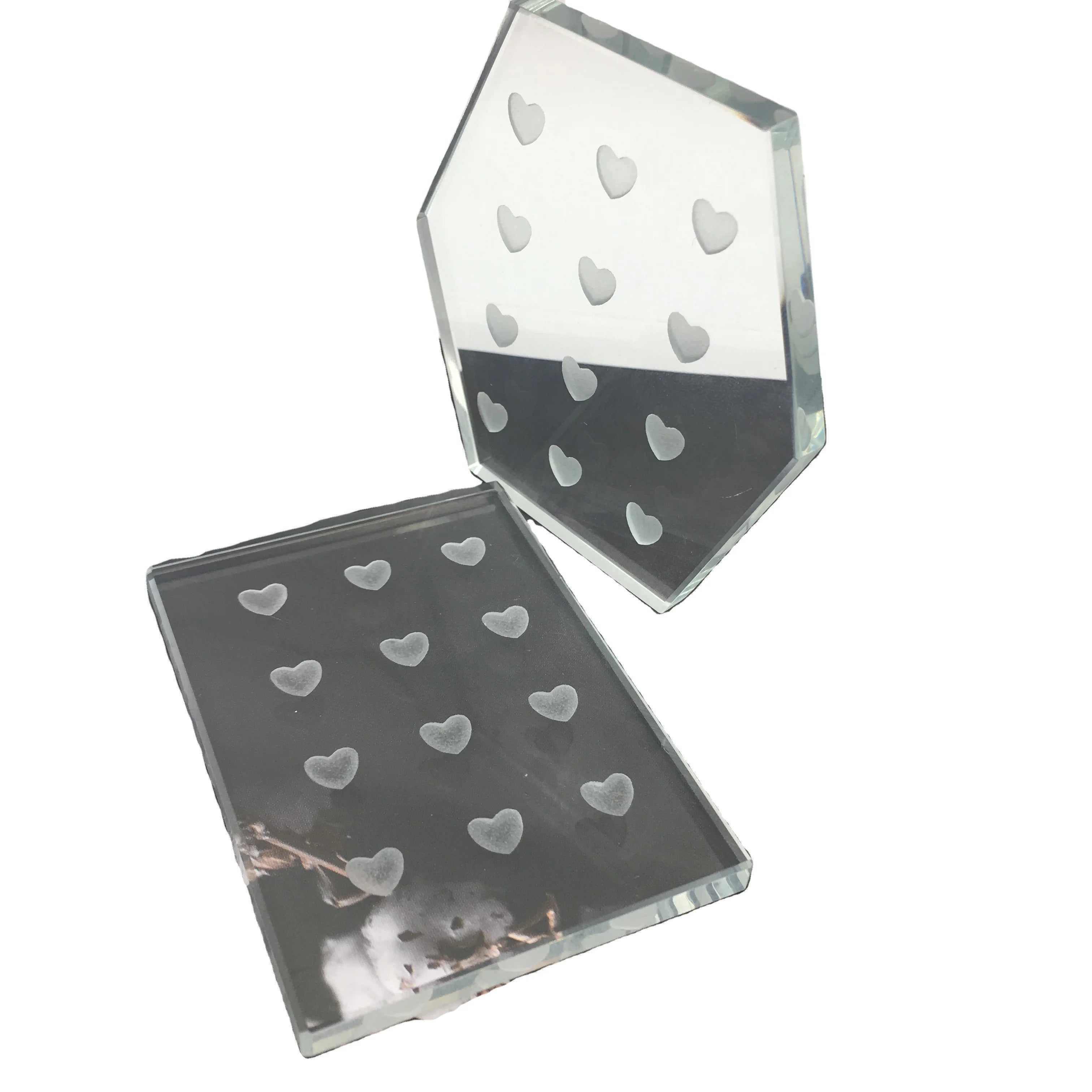 Custom Logo Polygonal Glass Glue Tray with 12 Heart Holes New Customizable Eyelash Extension Heart Glue Pallet Tiles Holder