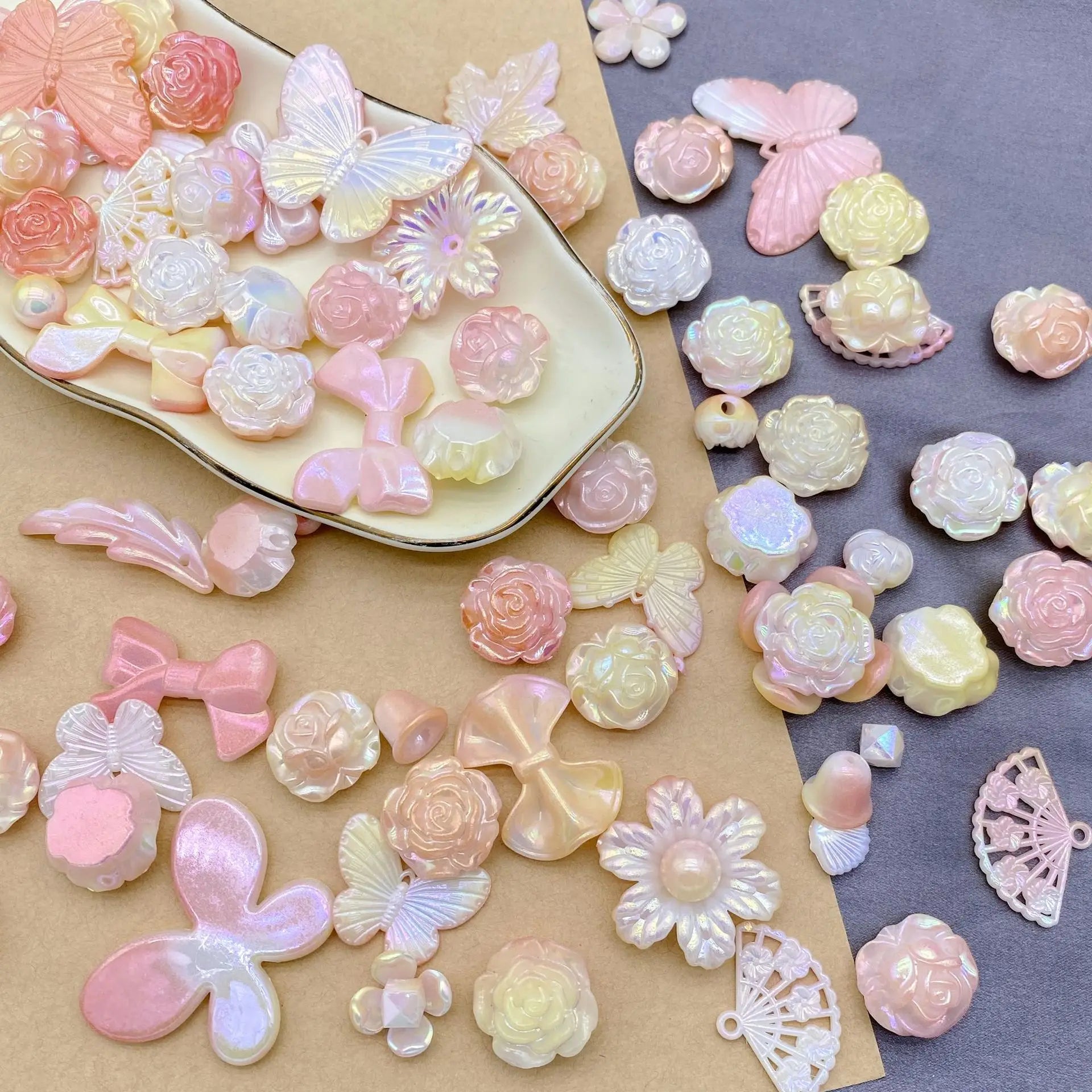 Wholesale Mix Flower Loose Beads Bulk Candy Color Mixed Acrylic Beads for DIY Jewelry Making Phone Charm Friendship Bracelet