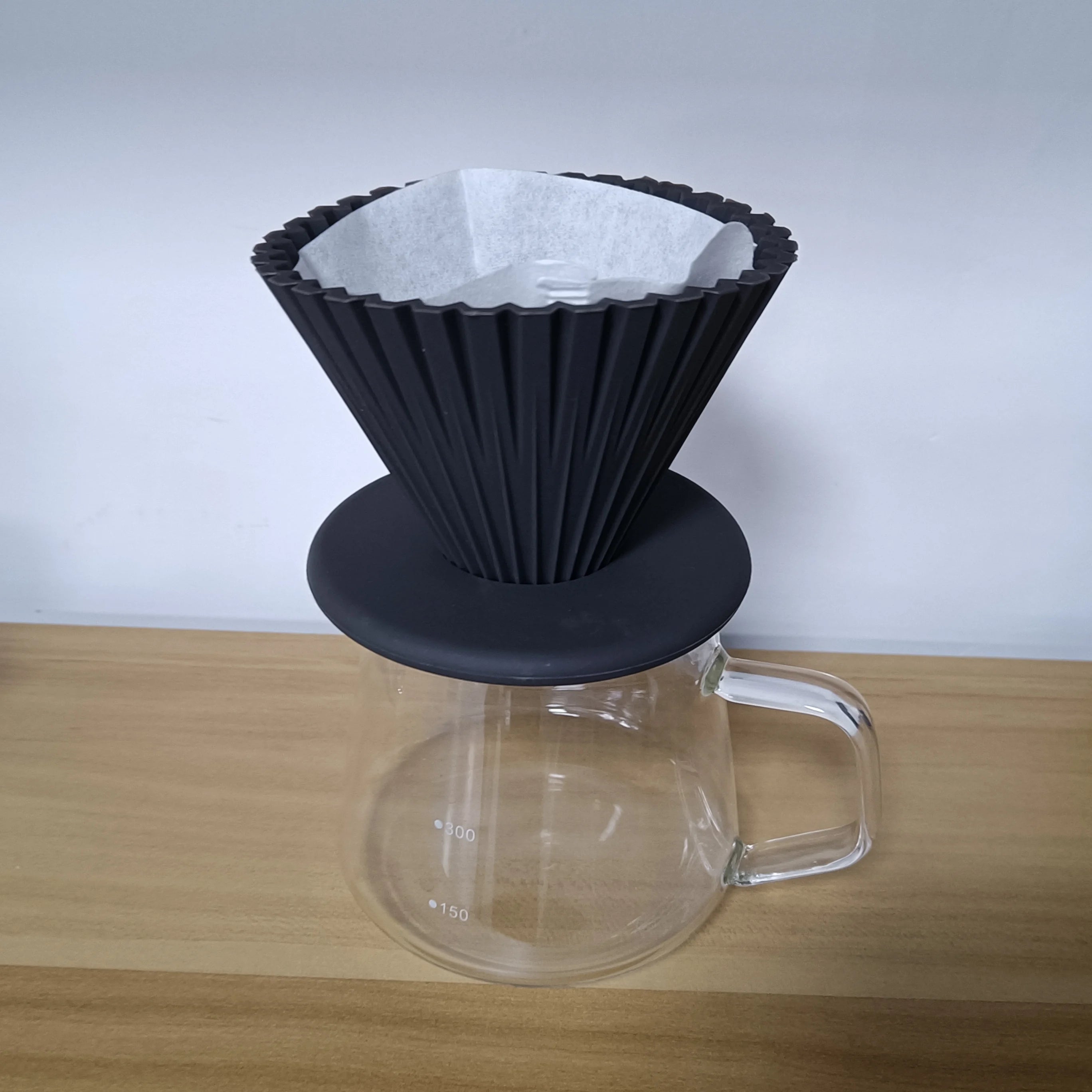 New Idea Sien Brand Eco-Friendly Stocked Food Grade Silicone Classic Style Coffee Dripper Filter Pour Handled Design
