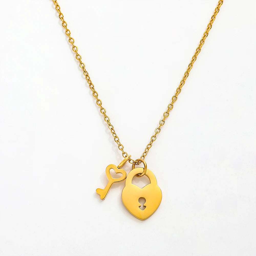 Fenny 18K PVD Plated Fashion Love Heart Lock Key Pendant Necklace Trendy for Women Stainless Steel Jewelry Wholesale
