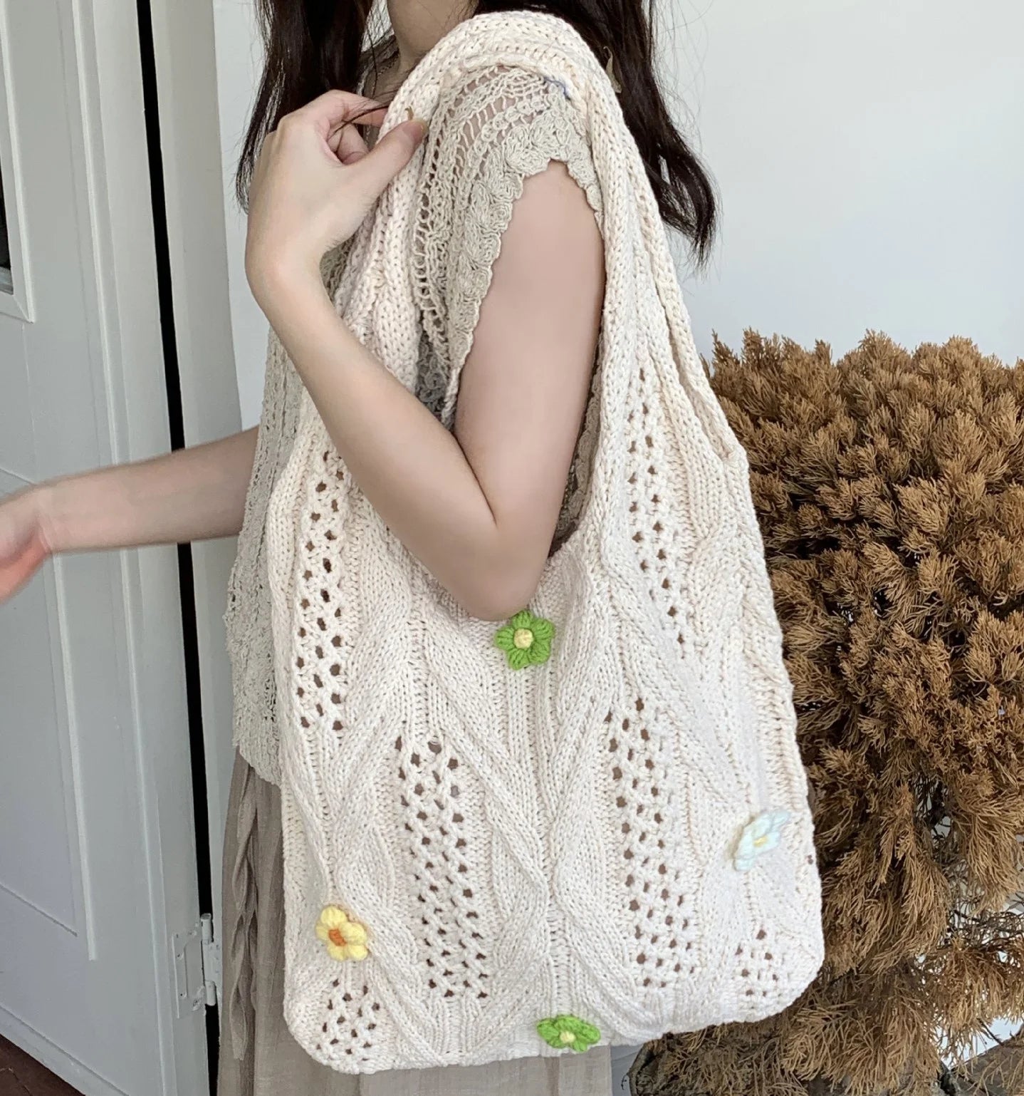 2024 Beautiful Handmade Women's Vintage Tote Bag Versatile Small Knitted Crochet Two Handles Open Closure Fashion Spring/Summer