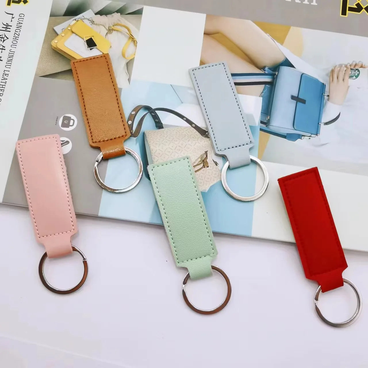 Modern Simple Double-sided Pu Leather Contrast Color Key Chain Business Gift Pendant Fashion Key Ring Wholesale