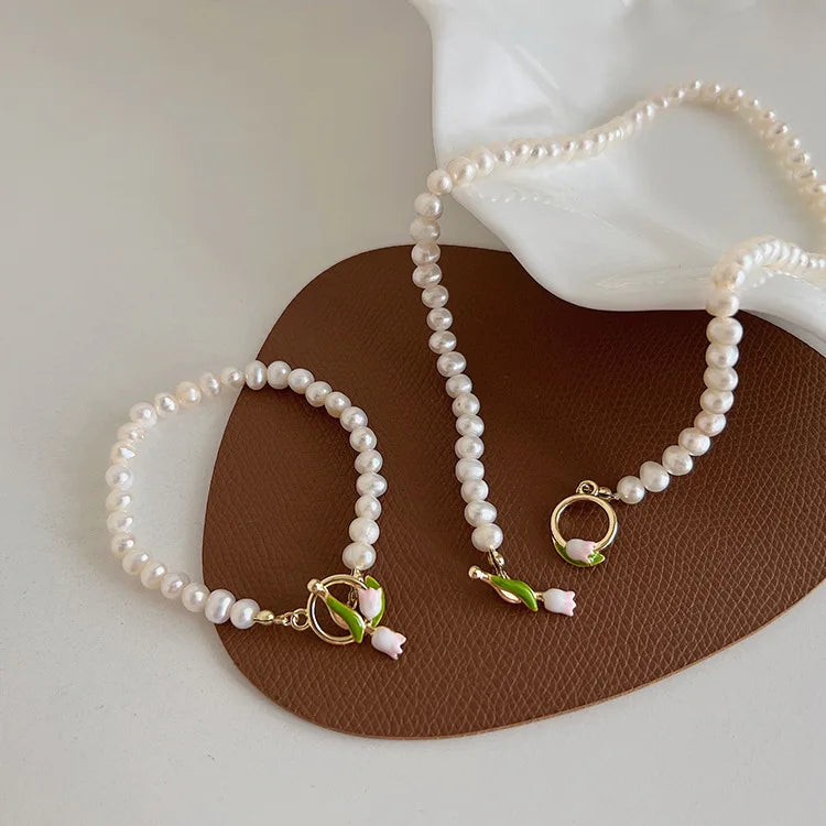 2022  Beaded Natural Freshwater Pearl Flower Necklace Green Toggle Clasp Tulip Necklaces Handmade Vintage Cute Colorful Jewelry