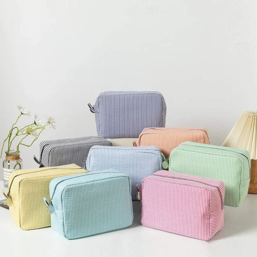 Hot Selling Eco-Friendly Zipper Travel Seersucker Cosmetic Bag Large Capacity Striped Portable Lipstick Storage Bags