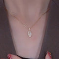 Fine Jewelry 18k Gold-plated Diamond Leaf Pendant Necklaces Wholesale