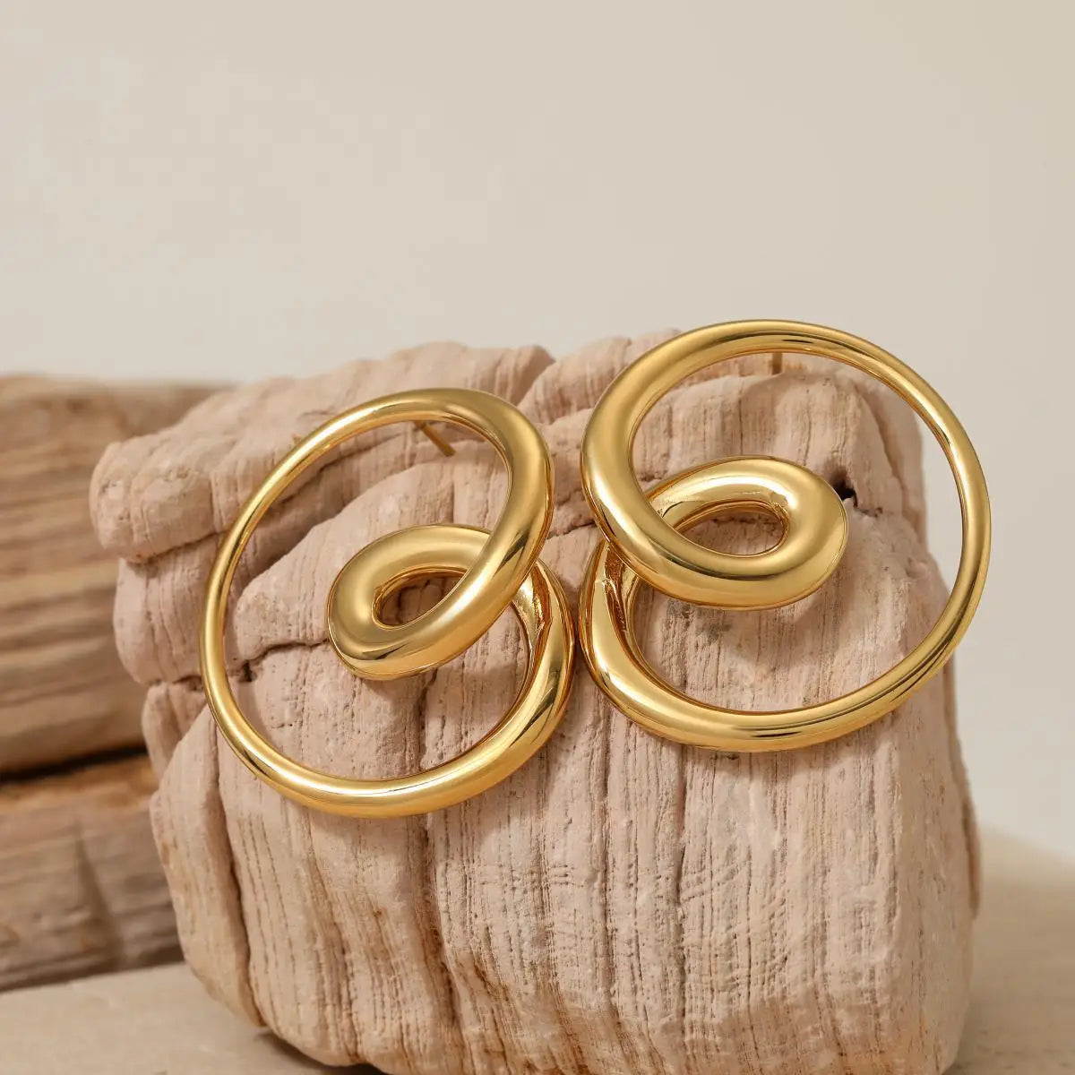 New Trendy Simple Geometric 316 Stainless Steel 18k Gold Plated Stud Earrings MAIFENG Certified for Women Party