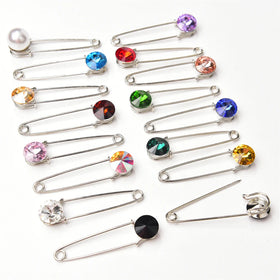 Simple Korean Style Women Sweater Pearl Brooch Suit Shawl Clips Round Rhinestone Safety Pin for Apparel Decoration Jewelry