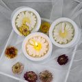 R177 White Daisy Scented Soy Wax Candle Cute Home Decoration Other Candles Wax for Easter Graduation Bars Diwali Votive Candle